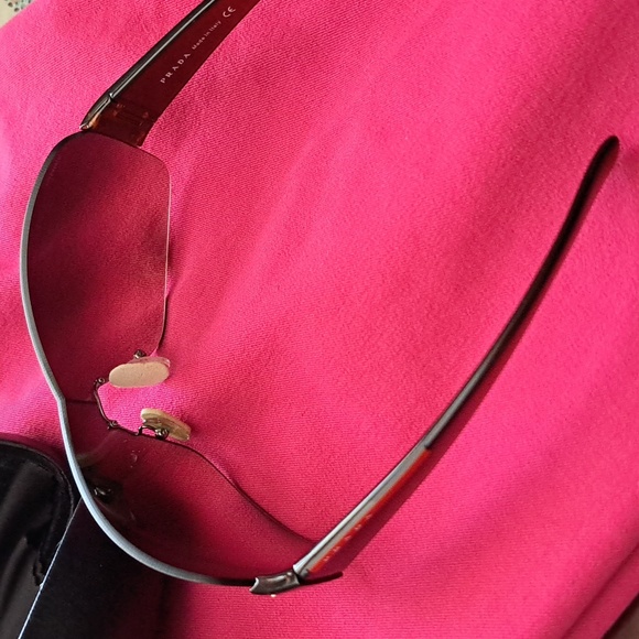 PRADA GLASSES - Picture 6 of 7